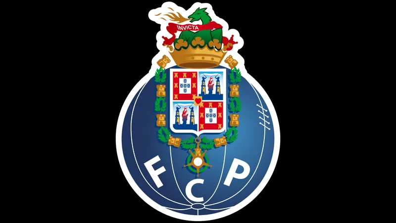 Cầu thủ của Porto điều chỉnh bóng trước phòng ngự của Plzen.